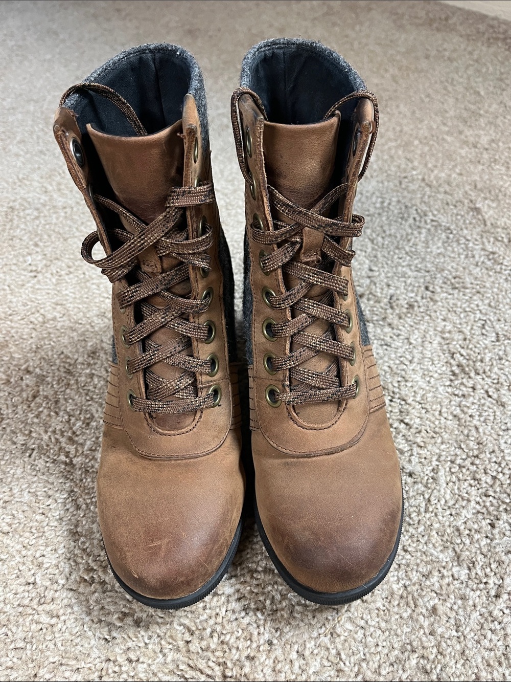 Sorel Brown Lace-Up wedge Ankle Boots. Size 6.5
